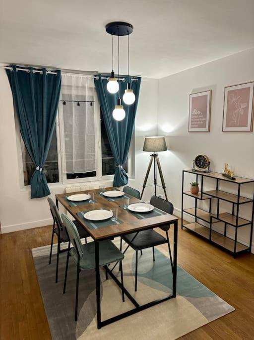 Amiens : Appartement Centre Ville Екстер'єр фото